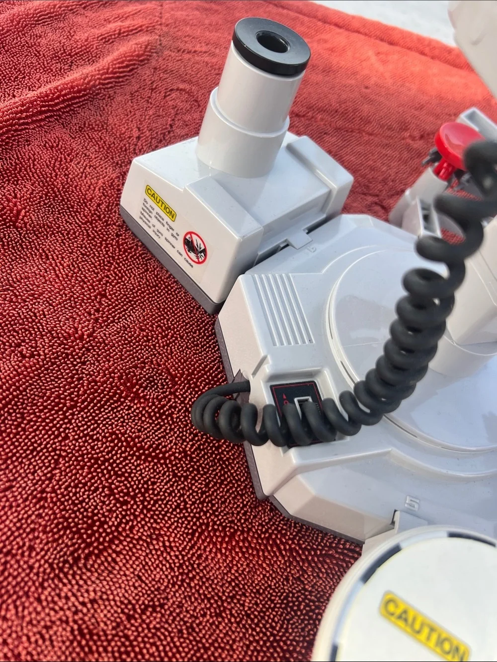 R.O.B. Nintendo’s Robotic Operating Buddy NES Tested